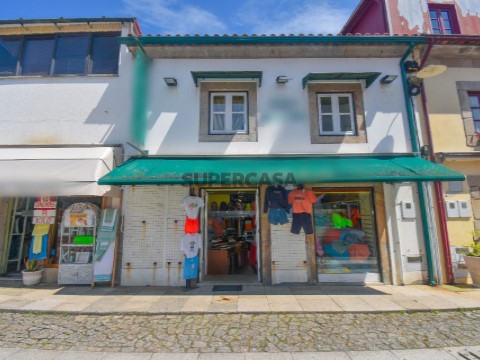 Gebouw Op Rua 5 de Outubro, Valença, Cristelo Covo e Arão