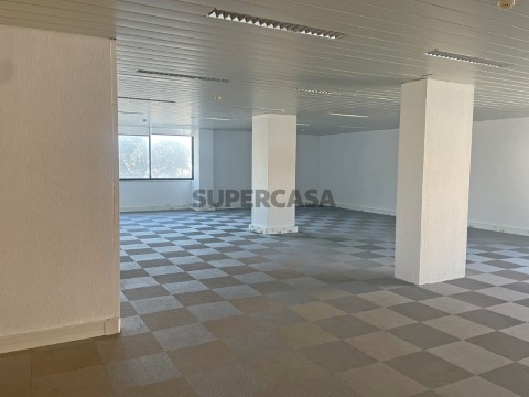 venda-escritorio-prior-velho-edificio-sagres-lisboa
