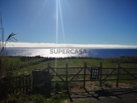 Grundstück auf Ginetes, Ponta Delgada
