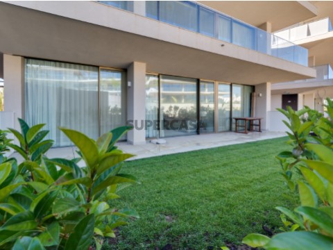 Apartamento T2 de luxo com piscina em Carvoeiro
