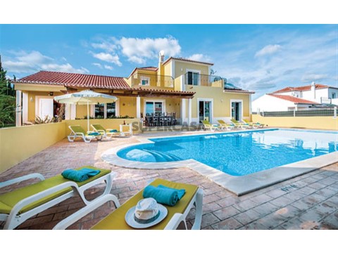 villa-amapola-estoi-algarve-portugal-swimming-pool