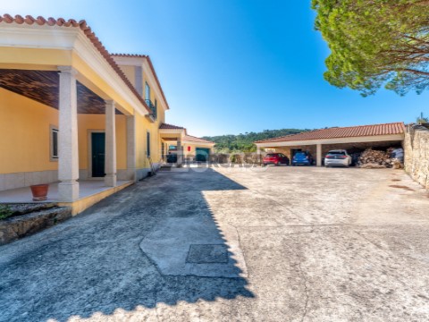 Parqueamento/Garagem