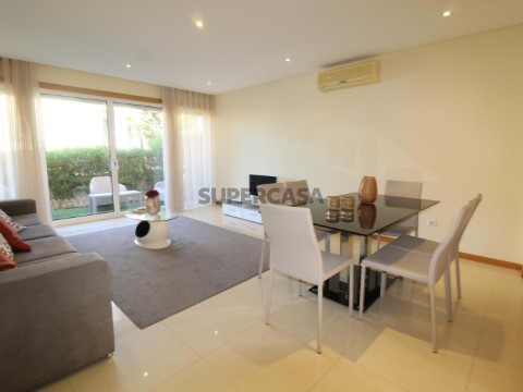 Moradia T2 com Piscina e Garagem - Albufeira