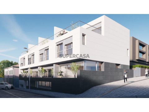 Moradia T4 na Rua da Vilarinha, Aldoar, Foz do Douro e Nevogilde
