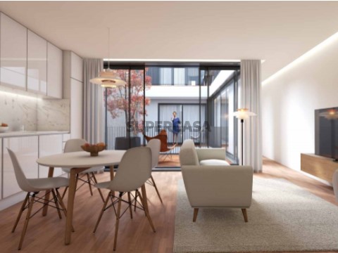 Apartamento na Rua de São Roque da Lameira, Campanhã
