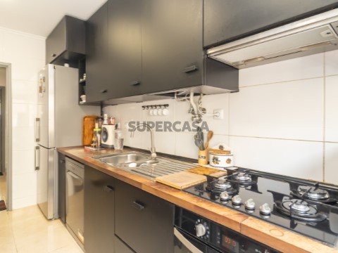 Apartamento T3 Triplex na Rua Minas da Borralha, São Sebastião