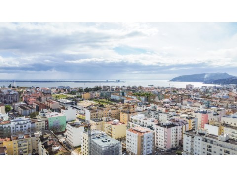 Apartamento T3 em São Sebastião, Setúbal