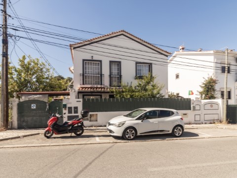 Andar de Moradia T3 na Avenida dos Aliados, Quinta do Conde