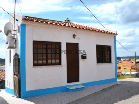 Moradia T2 Duplex em Madalena e Beselga, Tomar