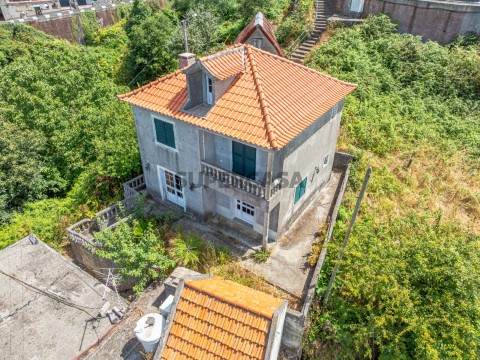 Moradia T2 - Zona alta do Campanário