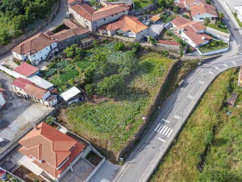 Terreno em Negrelos (São Tomé), Santo Tirso