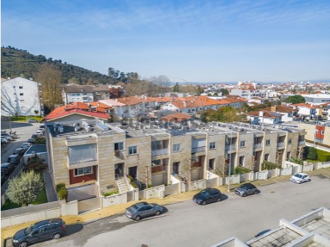Moradia T4 em Nogueira, Fraião e Lamaçães, Braga