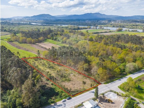 Terreno em Geraz do Lima (S.Maria, S.Leocádia, Moreira), Deão, Viana do Castelo