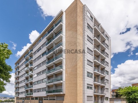 Apartamento T3 em Nogueira, Fraião e Lamaçães, Braga
