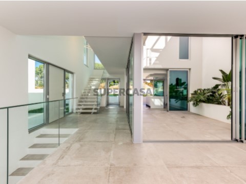 Entrada/Páteo interior