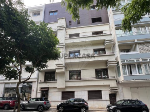 Apartamento T4 em Avenidas Novas, Lisboa