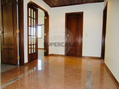 Apartamento T3 em Alfragide, Amadora