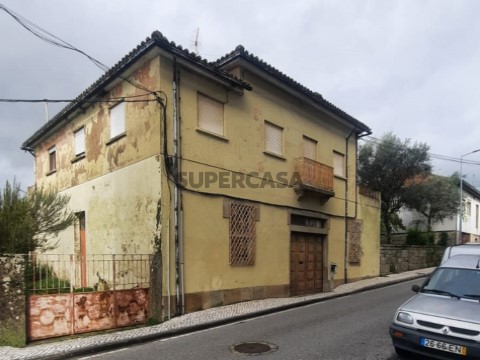 Moradia T4 em Tondela e Nandufe, Tondela