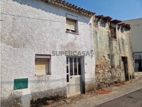 Moradia T3 em Condeixa-a-Velha e Condeixa-a-Nova, Condeixa-a-Nova