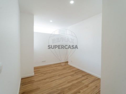 Apartamento T2 em Sobral de Monte Agraço, Sobral de Monte Agraço