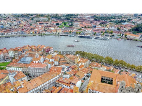 Prédio em Cedofeita, Santo Ildefonso, Sé, Miragaia, São Nicolau e Vitória, Porto