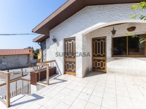 Moradia T4 em Rio Meão, Santa Maria da Feira