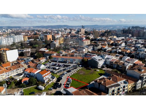 Terreno em Paranhos, Porto