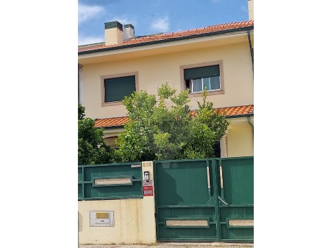Moradia T3 em Cidade da Maia, Maia