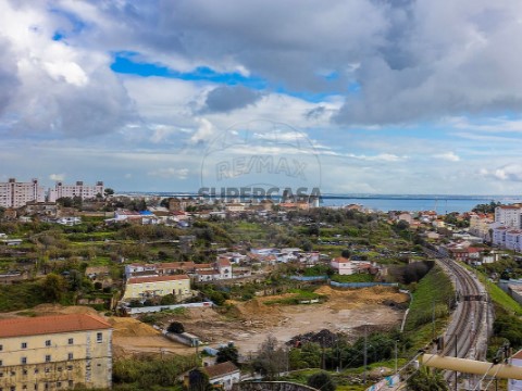 Apartamento T3 em Areeiro, Lisboa
