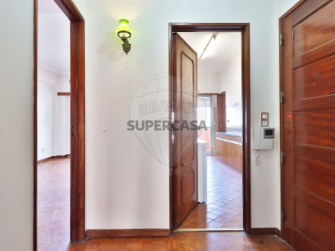 Apartamento T4 em São Domingos de Benfica, Lisboa