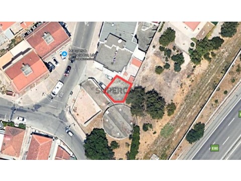 Garagem em Alverca do Ribatejo e Sobralinho, Vila Franca de Xira