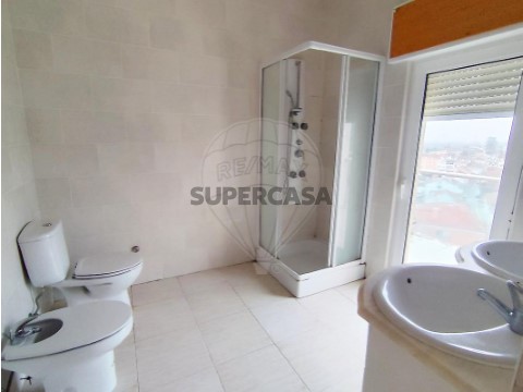 Apartamento T4 na Azambuja, Azambuja