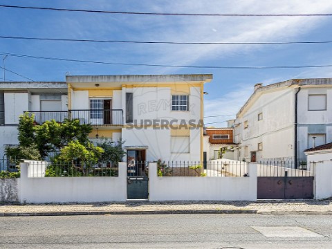Apartamento T2 na Azambuja, Azambuja