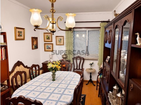 Apartamento T2 em Alenquer (Santo Estêvão e Triana), Alenquer