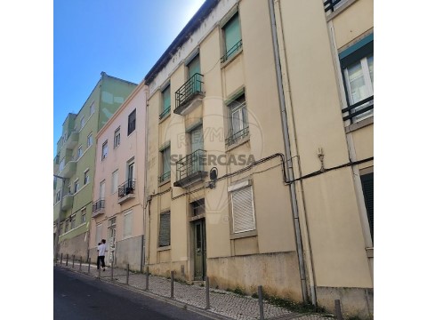 Prédio em São Domingos de Benfica, Lisboa
