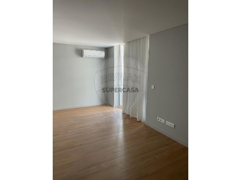 Apartamento T0 em Esgueira, Aveiro
