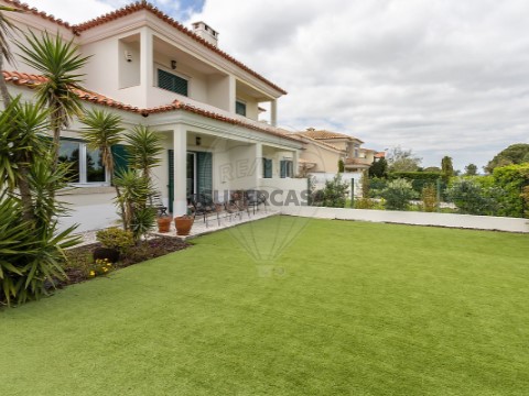 Moradia T3 em Azeitão (São Lourenço e São Simão), Setúbal