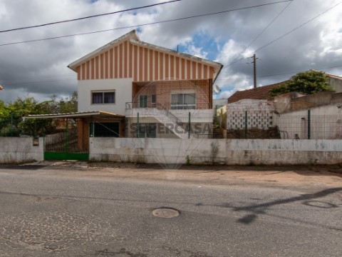 Moradia T3 em União Freguesias Santa Maria, São Pedro e Matacães, Torres Vedras