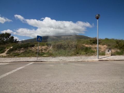 Terreno em Abrigada e Cabanas de Torres, Alenquer