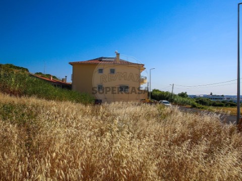 Terreno em Alenquer (Santo Estêvão e Triana), Alenquer