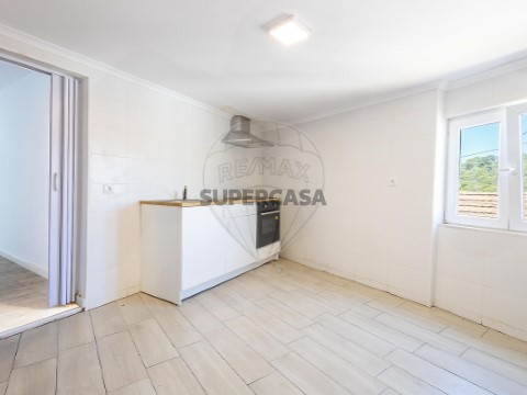 Huis 3 kamers Op Aldeia Galega da Merceana e Aldeia Gavinha, Alenquer