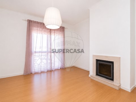 Apartamento T3 em Alenquer (Santo Estêvão e Triana), Alenquer
