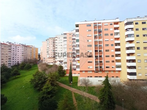 Apartamento T2 em Cacém e São Marcos, Sintra