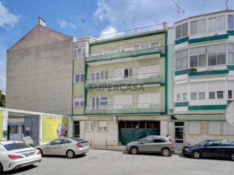 Apartamento T2 em Alcântara, Lisboa