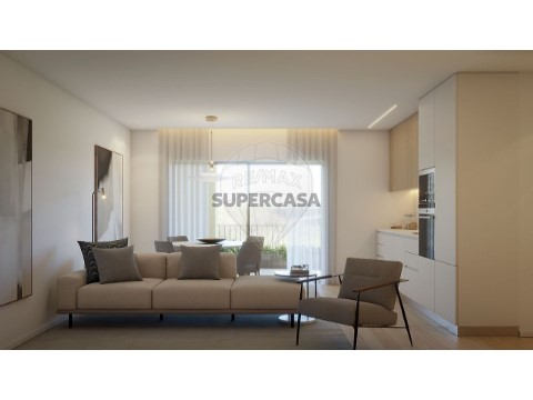 Apartamento T2 em Santo António dos Cavaleiros e Frielas, Loures
