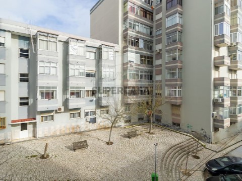 Apartamento T2 em Almada, Cova da Piedade, Pragal e Cacilhas, Almada