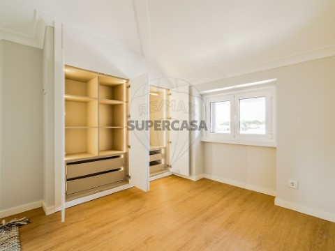 Apartamento T3 em Carcavelos e Parede, Cascais