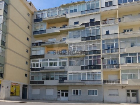 Apartamento T3 em Areeiro, Lisboa