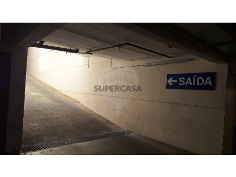 Garagem em Santo António, Lisboa