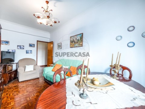 Appartement 2 Chambres au Agualva e Mira-Sintra, Sintra